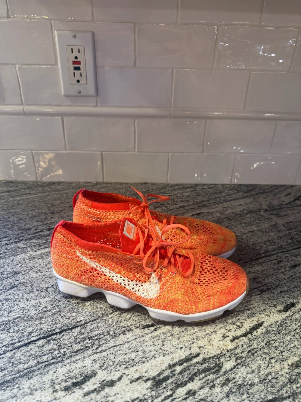 Women’s Nike Flyknit Zoom Agility Orange 698616-604 Size 8.5